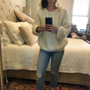 Large knit sweater r
